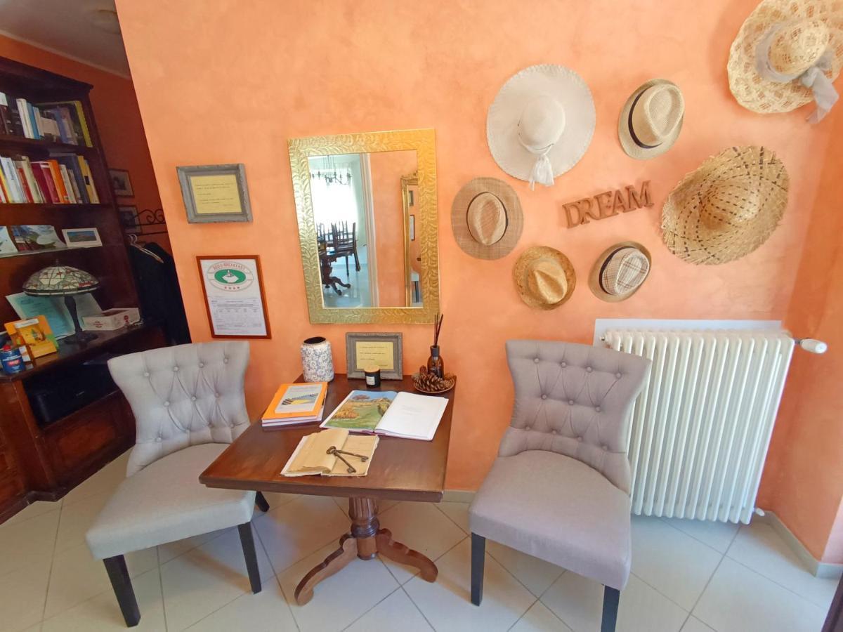 Domus Langhe B&B Treiso Exterior foto