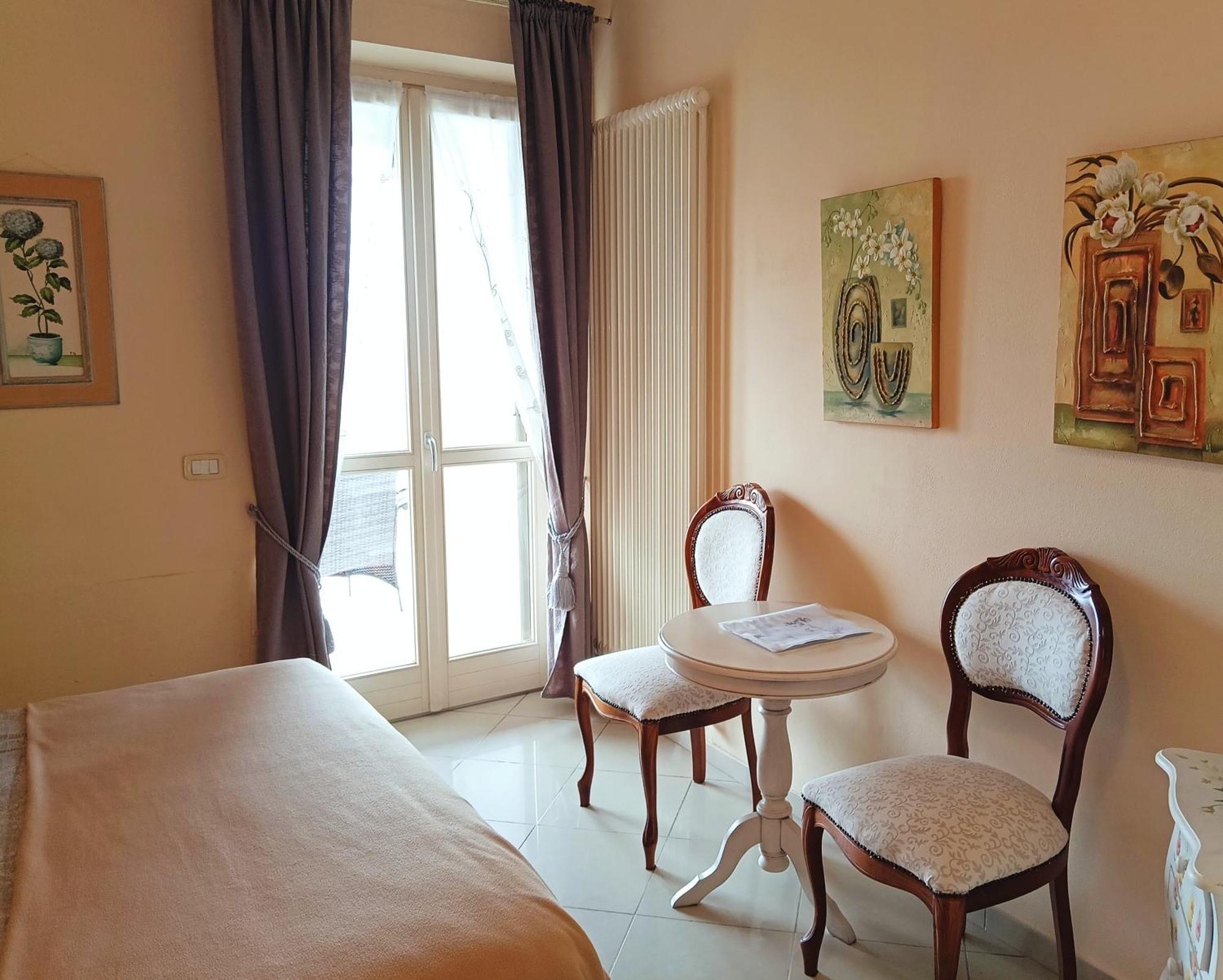 Domus Langhe B&B Treiso Exterior foto