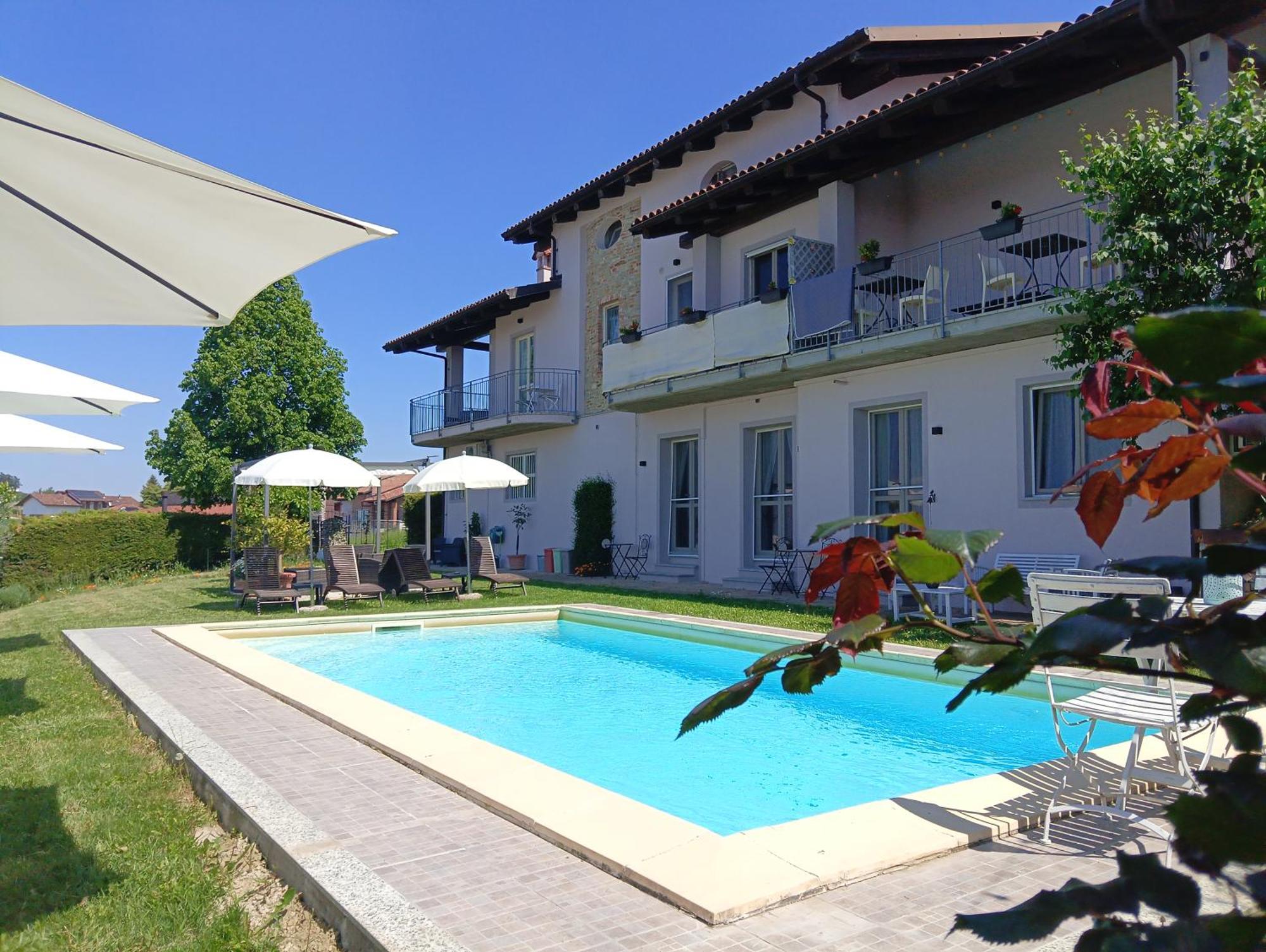 Domus Langhe B&B Treiso Exterior foto